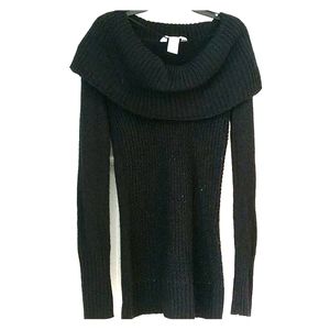 Candie's black sweater